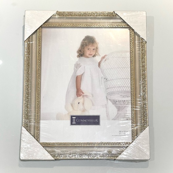 *NEW* Elegant Gold and Beige 10 x 13 IN Picture Frame by Connoisseur Frames - Picture 1 of 6